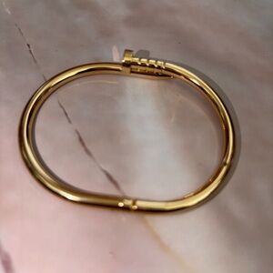 Elegant Gold Women's Bracelet